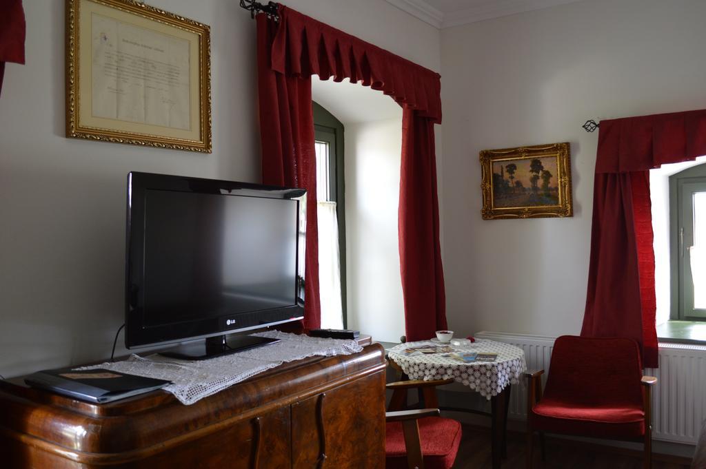 Edvy Malom Fogado Barokk Udvarhaz Pápa Buitenkant foto